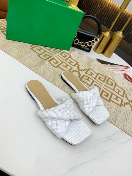 2022 fashion designer style ladies canvas new thick bottom straw fisherman weave wedge sandals summer beach embroidery strap high heel sanda, Black
2022 fashion designer style ladies canvas new thick bottom straw fisherman weave wedge sandals summer beach embroidery strap high heel sanda, Black