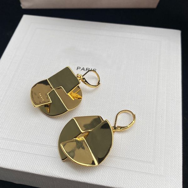 fashion hoop earrings irregular shapes aretes orecchini for women party wedding lovers gift jewelry engagement women jewelrys, Golden;silver
fashion hoop earrings irregular shapes aretes orecchini for women party wedding lovers gift jewelry engagement women jewelrys, Golden;silver