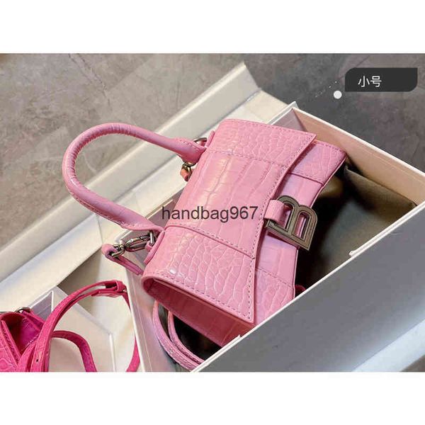 women bags 2022 alligator luxurys handbags hourglass bag fashion leather women's one shoulder messenger handbagbalencaigas'ss
women bags 2022 alligator luxurys handbags hourglass bag fashion leather women's one shoulder messenger handbagbalencaigas'ss