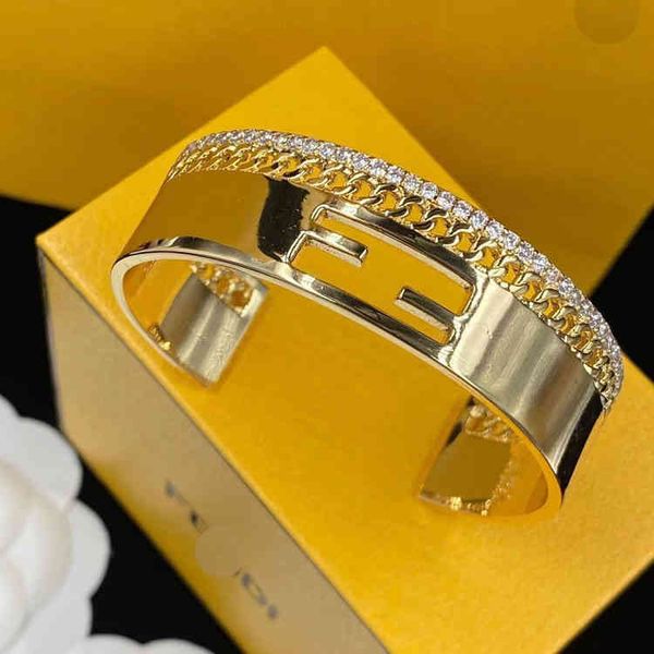 fine jewellery bangle letter inlaid opening adjustable bracelet 2022 brass niche design bracelet, Black
fine jewellery bangle letter inlaid opening adjustable bracelet 2022 brass niche design bracelet, Black