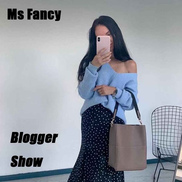 autumn women blue vneck pullover sweater lazy oaf loose solid color casual sweater oversize white black pullovers y200116
autumn women blue vneck pullover sweater lazy oaf loose solid color casual sweater oversize white black pullovers y200116