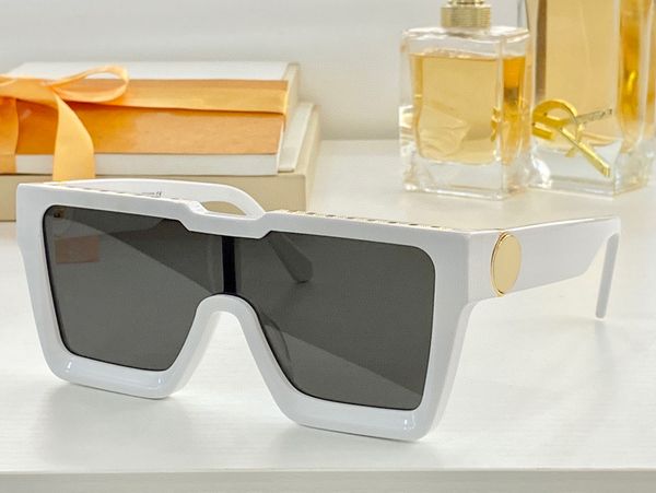 sunglasses for woman and mens 2022 designer retro summer z2190w anti-ultraviolet driving fishing fashion random box, White;black
sunglasses for woman and mens 2022 designer retro summer z2190w anti-ultraviolet driving fishing fashion random box, White;black