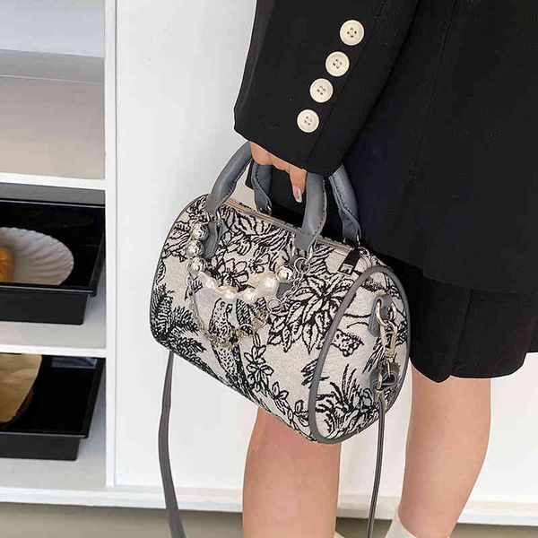 tote bag women's new simple pearl embroidered cotton linen handbag high-capacity commuter shoulder bag purses_18p2
tote bag women's new simple pearl embroidered cotton linen handbag high-capacity commuter shoulder bag purses_18p2