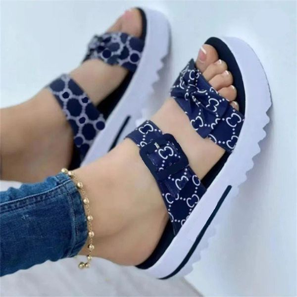 2022 summer new women slippers thick riveted slipper gold platform fashion slipperss plus size women shoes 43 slippers women size 36-43, Black
2022 summer new women slippers thick riveted slipper gold platform fashion slipperss plus size women shoes 43 slippers women size 36-43, Black
