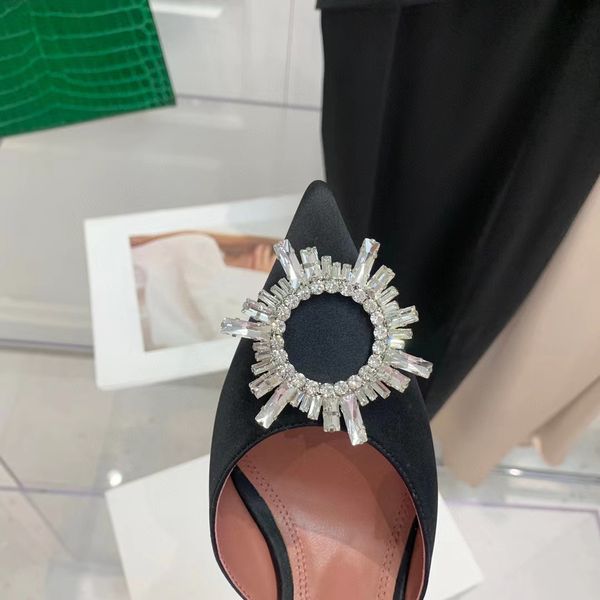 amina designer sandals muaddi leather sole heels 10cm black pink diamond chain decoration banquet women shoes silk wedding formal slippers z
amina designer sandals muaddi leather sole heels 10cm black pink diamond chain decoration banquet women shoes silk wedding formal slippers z