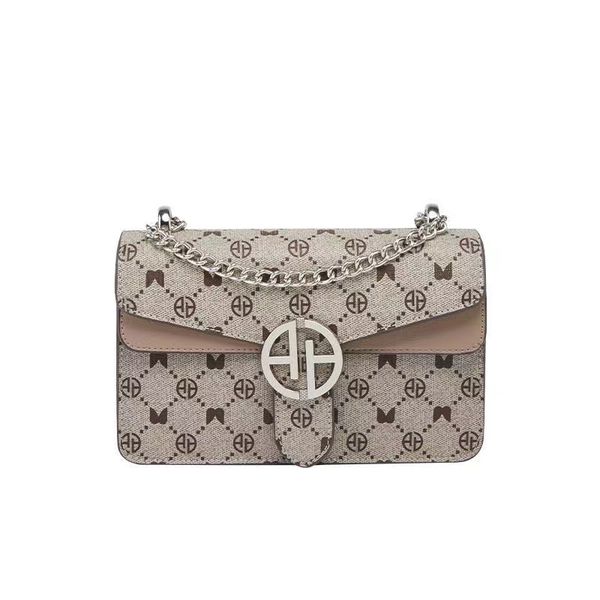 2022 fashion designer retro one-shoulder messenger bag printed small square bag niche all-match western style trend
2022 fashion designer retro one-shoulder messenger bag printed small square bag niche all-match western style trend