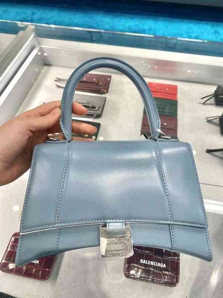 hourglass designer handbags xs balencaigass s bag embossed smooth leather one shoulder crossbody d7na
hourglass designer handbags xs balencaigass s bag embossed smooth leather one shoulder crossbody d7na