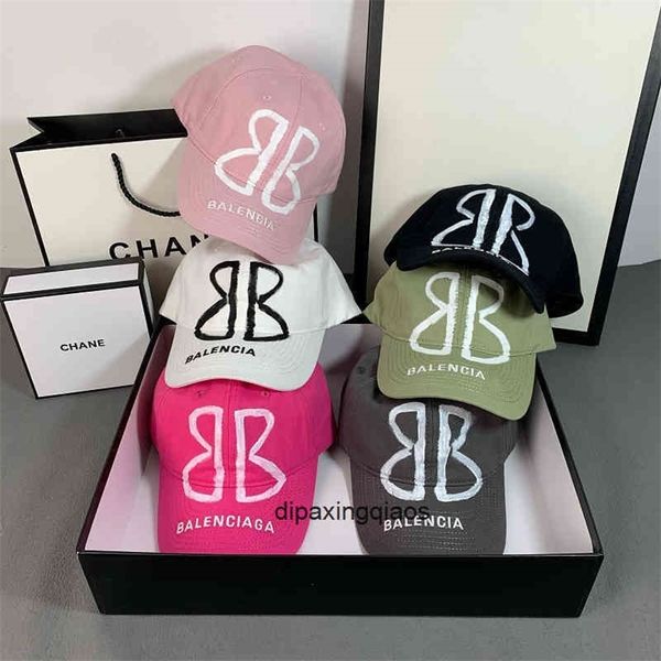 designer balencaigass ball caps ball letter printed version of paris hand-painted graffiti big b old style fashion trend men and women, Blue;gray
designer balencaigass ball caps ball letter printed version of paris hand-painted graffiti big b old style fashion trend men and women, Blue;gray