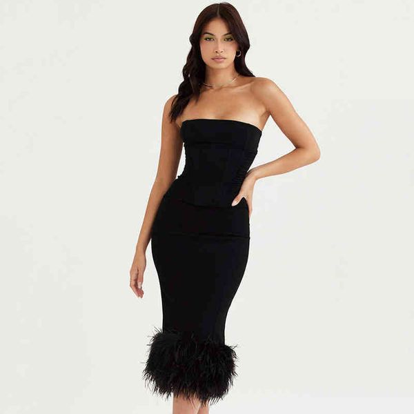 2022 summer fashion elegant temperament high-grade feather stitched skirt backless breast wrap tight dress, White;black
2022 summer fashion elegant temperament high-grade feather stitched skirt backless breast wrap tight dress, White;black