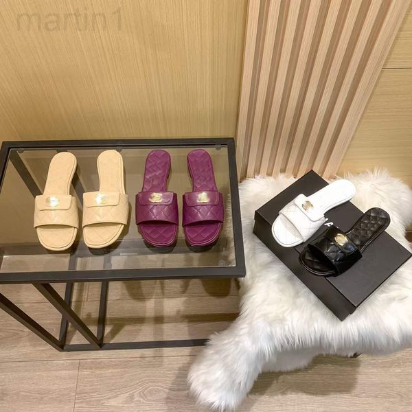sandals designer xiaoxiangfeng 2022 summer new lingge buckle flip flops are casual, comfortable and versatile. women wear flat slippers outs, Black
sandals designer xiaoxiangfeng 2022 summer new lingge buckle flip flops are casual, comfortable and versatile. women wear flat slippers outs, Black