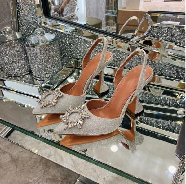 2022 designer women high heeled sandals shoes pointed toes sunflower crystal buckle embellished studded sandal summer fashion heel leather s, Black
2022 designer women high heeled sandals shoes pointed toes sunflower crystal buckle embellished studded sandal summer fashion heel leather s, Black