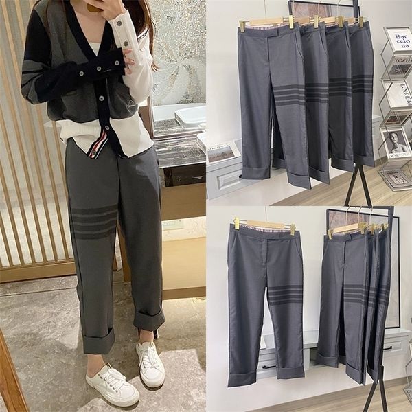 2022 summer new trendy men's clothing tb casual suit women's fashion korean high waist straight striped capri pants loose and thin, White;black
2022 summer new trendy men's clothing tb casual suit women's fashion korean high waist straight striped capri pants loose and thin, White;black