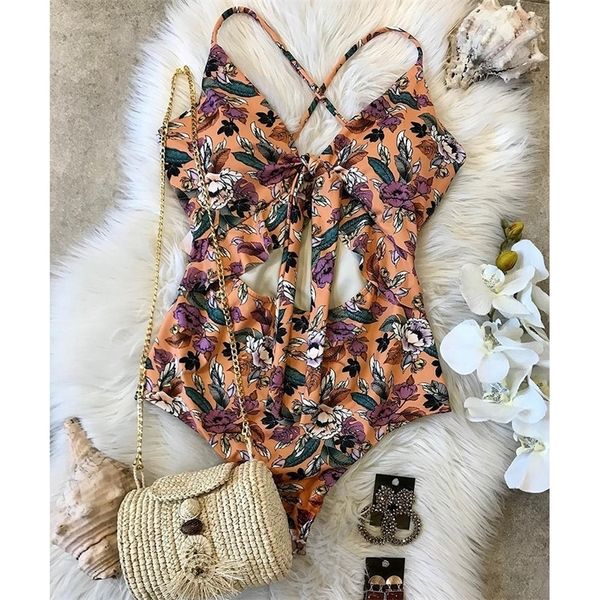 2020 ruffle 1pc swimsuit new off the shoulder swimwear women polka dot deep v bathing suits beach wear swim suit biquini t200708, White;black
2020 ruffle 1pc swimsuit new off the shoulder swimwear women polka dot deep v bathing suits beach wear swim suit biquini t200708, White;black