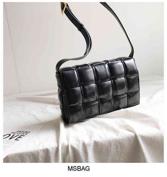 bottegas bag designer women's handbags pillow 2023 messenger autumn and winter versatile atmosphere cassette woven venetas leather cz
bottegas bag designer women's handbags pillow 2023 messenger autumn and winter versatile atmosphere cassette woven venetas leather cz