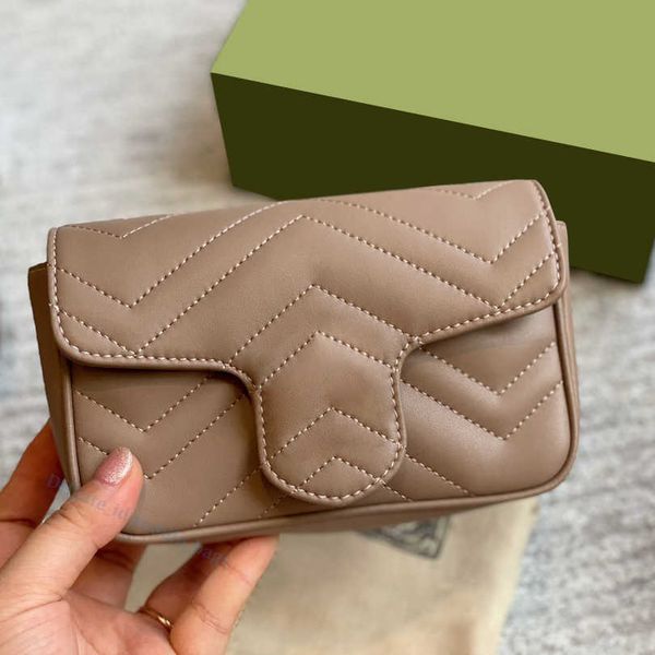 fashion lady chain handbag famous designers plain wallet love package cross body purse square shoulder women totes interior, Red;black
fashion lady chain handbag famous designers plain wallet love package cross body purse square shoulder women totes interior, Red;black