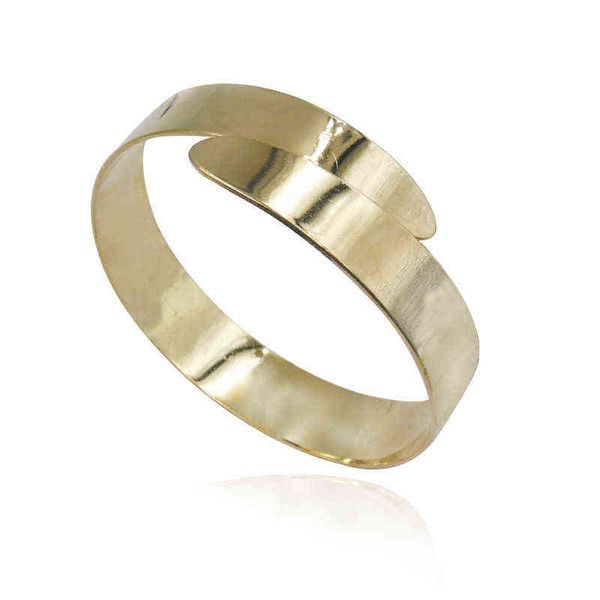 selling hand jewelry fashion simple metal texture punk style exaggerated armband bracelet, Golden;silver
selling hand jewelry fashion simple metal texture punk style exaggerated armband bracelet, Golden;silver