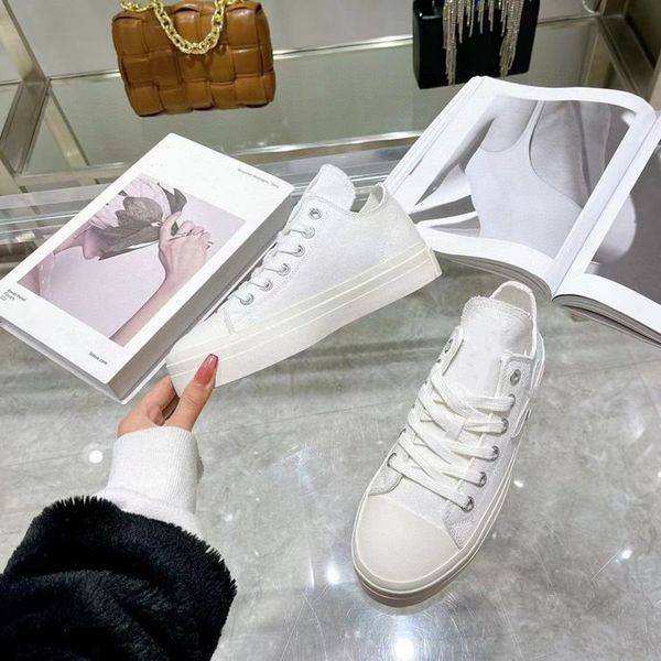 2021 early spring new style canvas shoes women's fashion lace-up sports shoes casual luxury design for ladies, Black
2021 early spring new style canvas shoes women's fashion lace-up sports shoes casual luxury design for ladies, Black