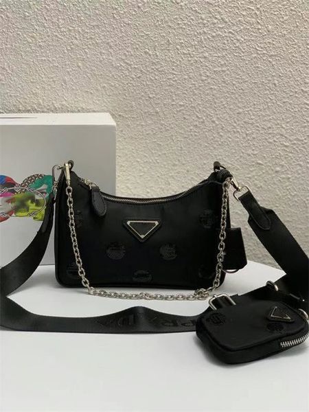 luxurys designers ladies 2021 underarm sequins bags handbag women fashion appliques totes mobile phone wallet handbags bag, Red;black
luxurys designers ladies 2021 underarm sequins bags handbag women fashion appliques totes mobile phone wallet handbags bag, Red;black