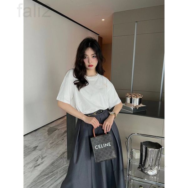 women's t-shirt designer chaopai 22 early spring new gold thread embroidery small half sleeve t-shirt simple round neck 68av, White
women's t-shirt designer chaopai 22 early spring new gold thread embroidery small half sleeve t-shirt simple round neck 68av, White