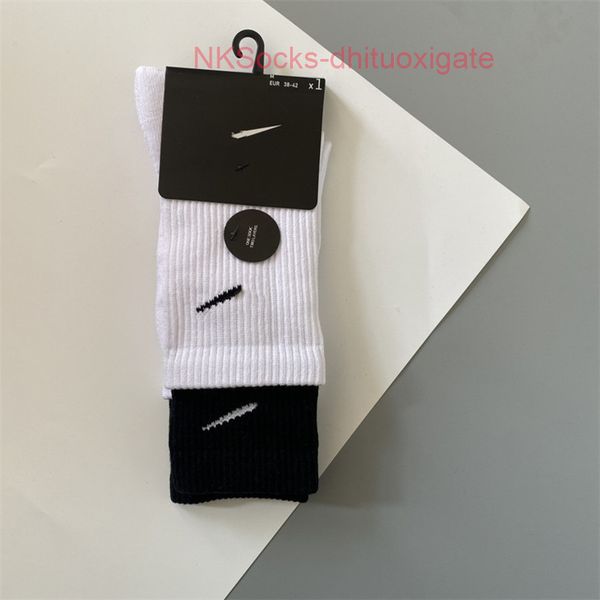 men classic fashion socks hook brand color stitched men's women's long tube sports training sock street couple middle tubes luxury, Black
men classic fashion socks hook brand color stitched men's women's long tube sports training sock street couple middle tubes luxury, Black