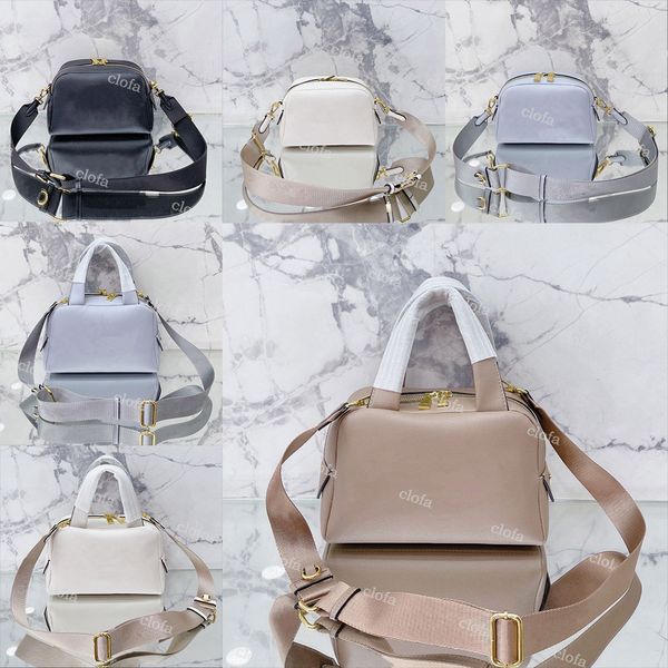 2022 bags the brique camera baotou leather simplicity generous the wide canvas shoulder straps triangle est item in fashion chic functional
2022 bags the brique camera baotou leather simplicity generous the wide canvas shoulder straps triangle est item in fashion chic functional