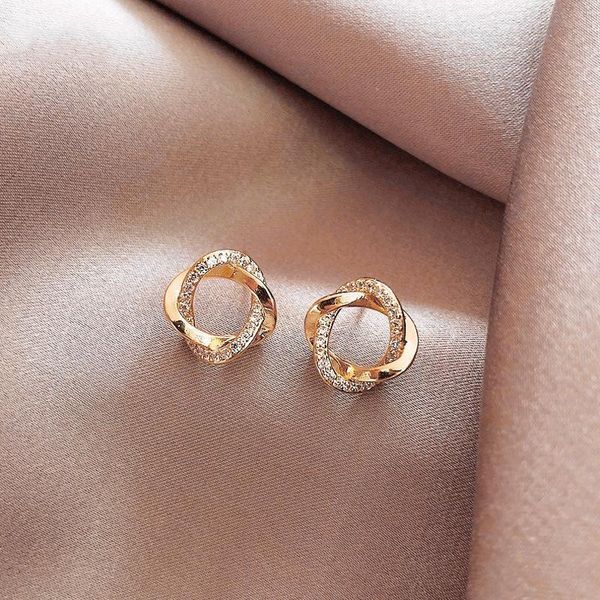 stud fashion cubic zircon circle round earrings korean style geometric hollow for women wedding jewelry, Golden;silver
stud fashion cubic zircon circle round earrings korean style geometric hollow for women wedding jewelry, Golden;silver