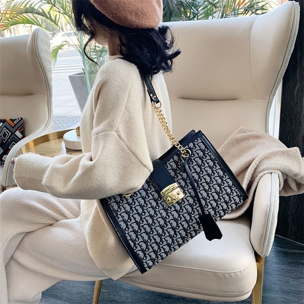 factory online sales ins large capacity messenger versatile retro shoulder women's chain bag red korean version super in summer
factory online sales ins large capacity messenger versatile retro shoulder women's chain bag red korean version super in summer