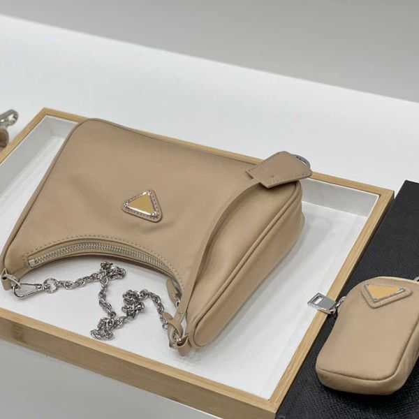 2005 luxurys designers bags handbag designer black mini small crystal vintage pink silver chain crossbody re edition 2022 nylon bag designer
2005 luxurys designers bags handbag designer black mini small crystal vintage pink silver chain crossbody re edition 2022 nylon bag designer