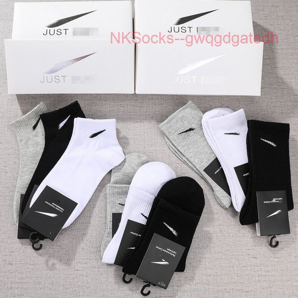 men's fashion classic socks gift box stockings hook brand black white gray medium tube sports cotton sweat absorbing sock men women lux
men's fashion classic socks gift box stockings hook brand black white gray medium tube sports cotton sweat absorbing sock men women lux