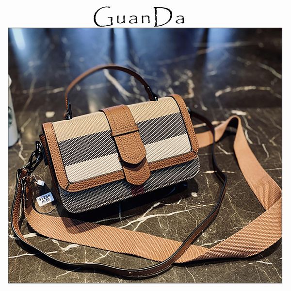 luxury plaid canvas leather bags for women 2022 designer shoulder handbag with handle fashion female messenger flap bag
luxury plaid canvas leather bags for women 2022 designer shoulder handbag with handle fashion female messenger flap bag
