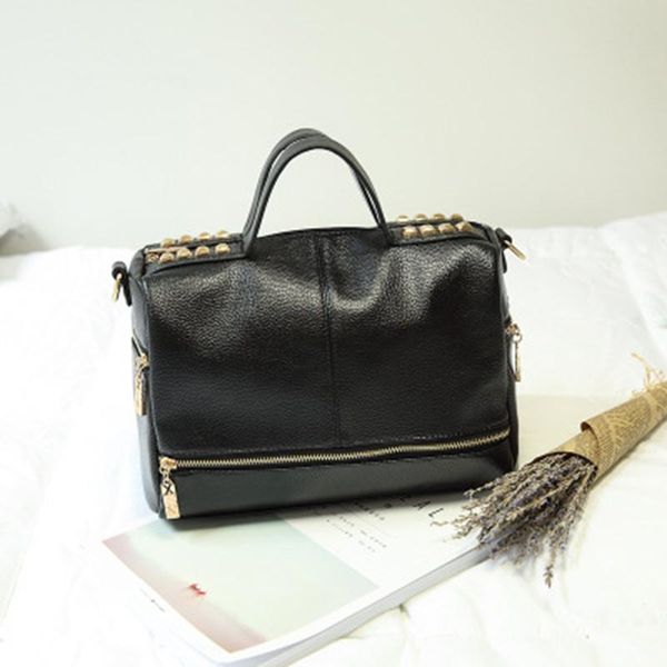 evening bags 2022 women's bag european and american fashion pillow lychee pattern handbag all-match shoulder messenger
evening bags 2022 women's bag european and american fashion pillow lychee pattern handbag all-match shoulder messenger