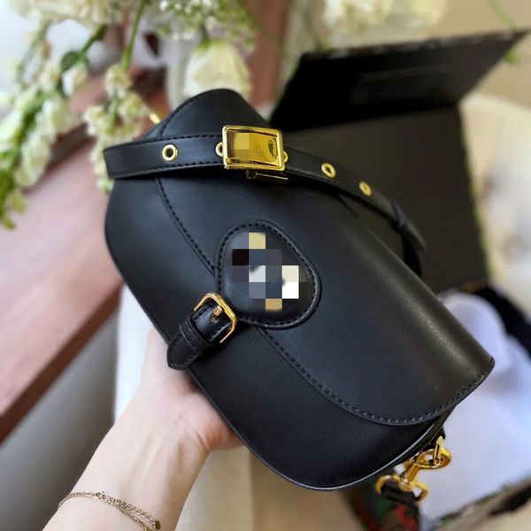 designer bags women's underarm bag 2022 new fashion all-match can be hand-held and messenger casual bag
designer bags women's underarm bag 2022 new fashion all-match can be hand-held and messenger casual bag