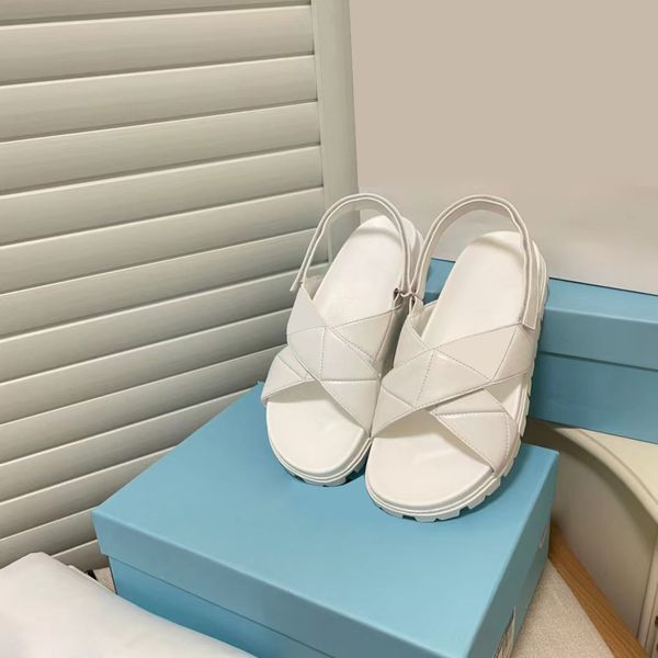designers sandals luxurys women shoes leisure summer classic cross sandal fashion flat shoe beach slipper versatile leisure black white soli
designers sandals luxurys women shoes leisure summer classic cross sandal fashion flat shoe beach slipper versatile leisure black white soli