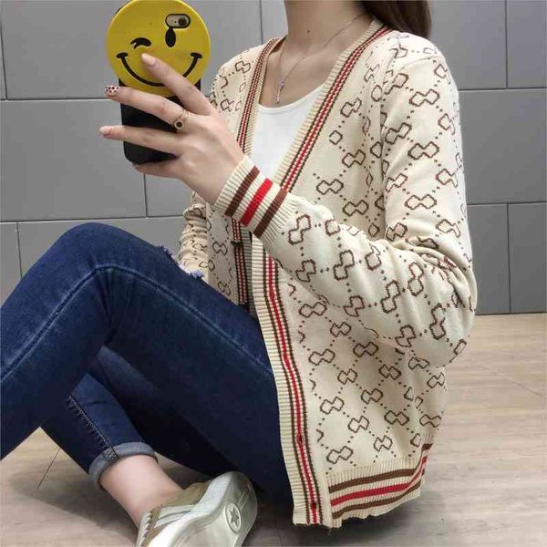 cardigan sweater fabric luxury coat women v-neck and button placket long sleeve winter oversize airy rib-knit, White
cardigan sweater fabric luxury coat women v-neck and button placket long sleeve winter oversize airy rib-knit, White