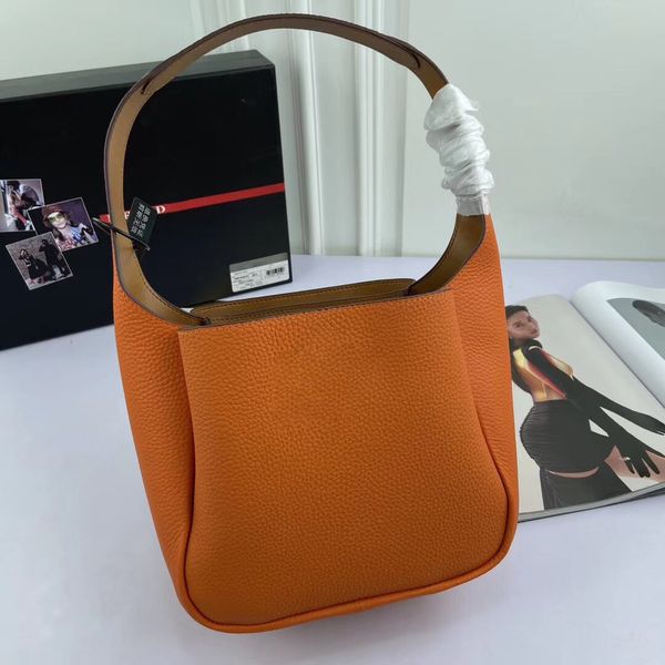 5a+ bucket bags designer women luxurious drawstring 1bc127 designers bag tote underarm bag 23cm classic calfskin food basket clutch wallets
5a+ bucket bags designer women luxurious drawstring 1bc127 designers bag tote underarm bag 23cm classic calfskin food basket clutch wallets