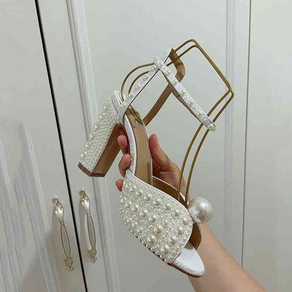 dress shoes pearl shoes thick heels high women's line buckle wedding leather fish mouth fashion sandals, Black
dress shoes pearl shoes thick heels high women's line buckle wedding leather fish mouth fashion sandals, Black