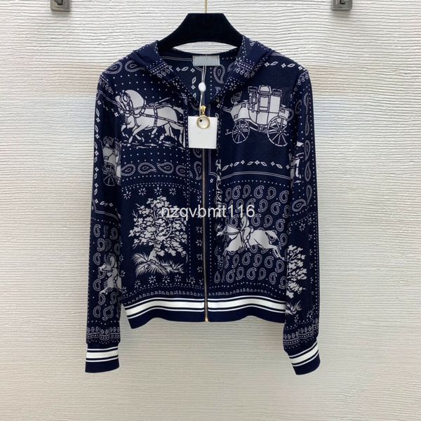 women's jackets silk shirt pattern carriage horse print zipper placket hooded thin coat, Black;brown
women's jackets silk shirt pattern carriage horse print zipper placket hooded thin coat, Black;brown