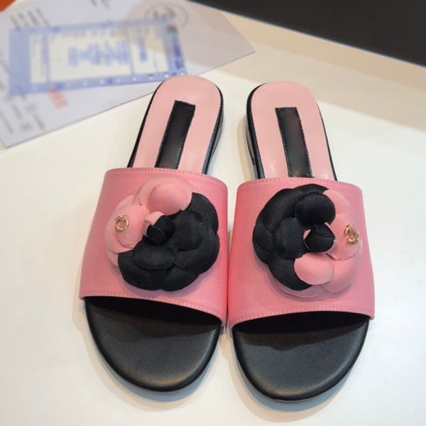 luxury camellia low heel slippers classic womens designer two-tone splicing decorative premium hardware accessories logo summer ladies sanda, Black
luxury camellia low heel slippers classic womens designer two-tone splicing decorative premium hardware accessories logo summer ladies sanda, Black