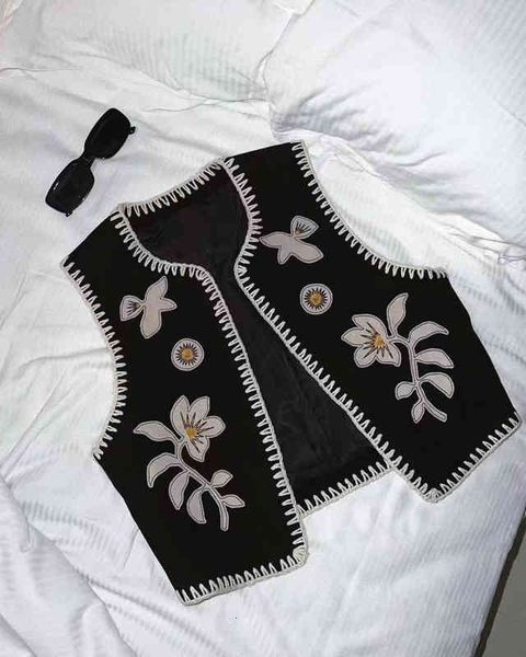 women's vests c / spring and summer french style contrast embroidered sheepskin design sense vest jacket women, Black;white
women's vests c / spring and summer french style contrast embroidered sheepskin design sense vest jacket women, Black;white