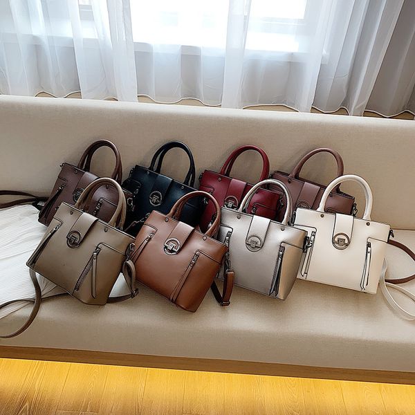 designer bags texture women's 2022 autumn winter new van tot classic fashion handbag trend messenger
designer bags texture women's 2022 autumn winter new van tot classic fashion handbag trend messenger