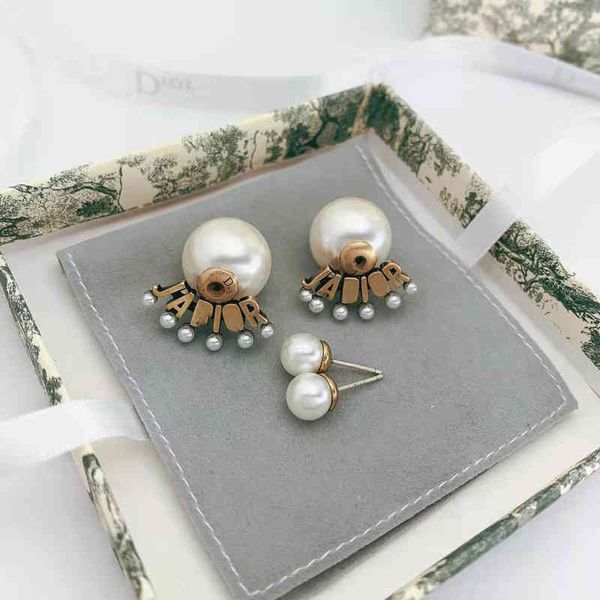 2022 factory wholesale new di home fan-shaped pearl female simple earrings geometric shape, Golden
2022 factory wholesale new di home fan-shaped pearl female simple earrings geometric shape, Golden