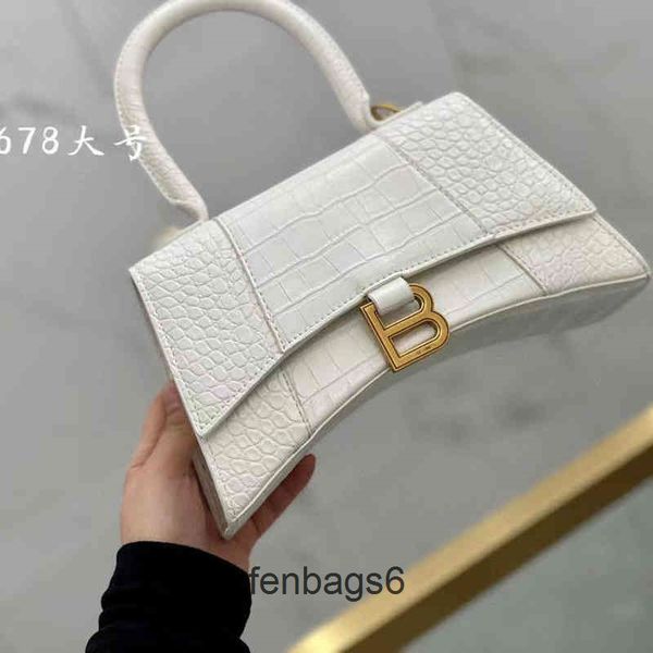 designer bag summer bags balengaigas leather crocodile fashion versatile spring hourglass small 22 one shoulder messenger retro 1z40
designer bag summer bags balengaigas leather crocodile fashion versatile spring hourglass small 22 one shoulder messenger retro 1z40