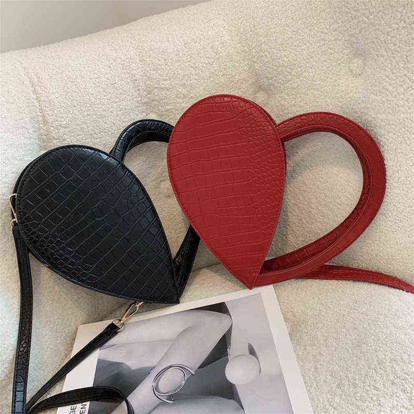 evening bags 2022 spring new clutch love pattern wedding purse hollow shape women handbag 220513
evening bags 2022 spring new clutch love pattern wedding purse hollow shape women handbag 220513
