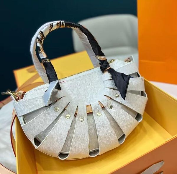 new style individuality totes removable adjustable shoulder straps color letter printing women designer fashion luxury brand wallet shoulder
new style individuality totes removable adjustable shoulder straps color letter printing women designer fashion luxury brand wallet shoulder