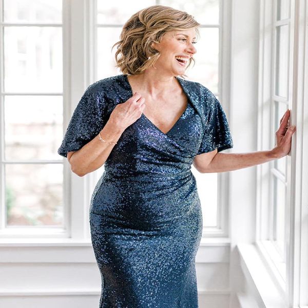 sparkly sequin navy blue mother of the bride dress 2022 with short sleeves plus size mermaid women wedding guest dress floor length night ev, Black;red
sparkly sequin navy blue mother of the bride dress 2022 with short sleeves plus size mermaid women wedding guest dress floor length night ev, Black;red
