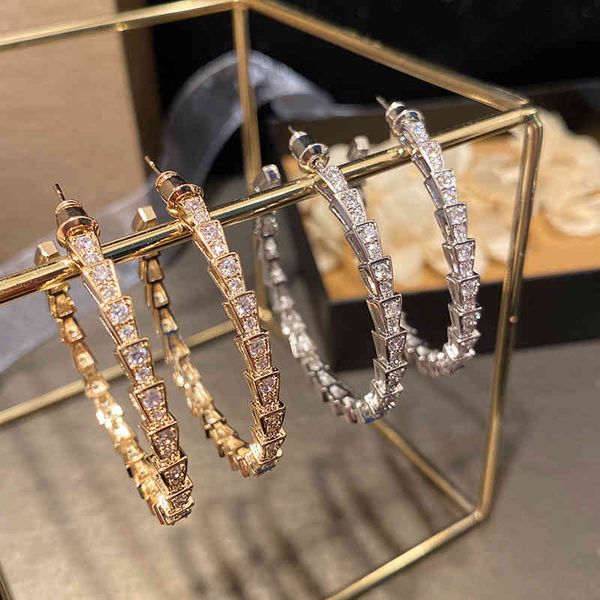 luxury famous brand fashion rhinestone round earrings vintage jewelry for woman party gift, Golden
luxury famous brand fashion rhinestone round earrings vintage jewelry for woman party gift, Golden