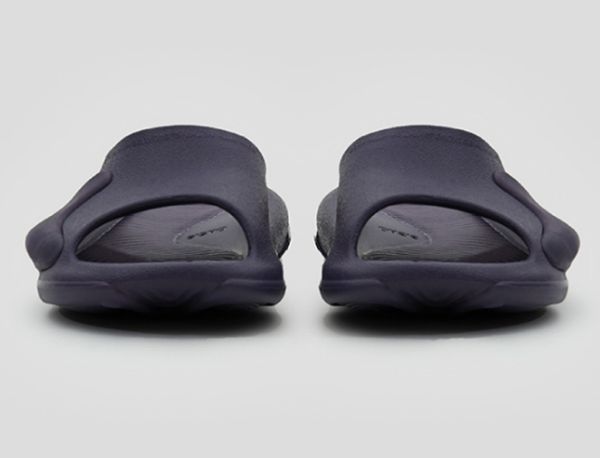 2022 designer slippers women sandals luxury slides oran sandal classic flip flop casual shoes sneakers trainer brand040, Black
2022 designer slippers women sandals luxury slides oran sandal classic flip flop casual shoes sneakers trainer brand040, Black