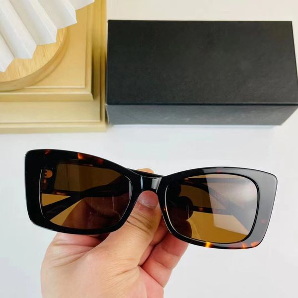 sunglasses for womens women men sun glasses mens 5430 fashion style protects eyes uv400 lens wi, White;black
sunglasses for womens women men sun glasses mens 5430 fashion style protects eyes uv400 lens wi, White;black