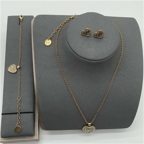 2022 fashion 20% off designer d family di family's new year suit temperament versatile net red same love diamond inlaid fashion jewelry, Black
2022 fashion 20% off designer d family di family's new year suit temperament versatile net red same love diamond inlaid fashion jewelry, Black