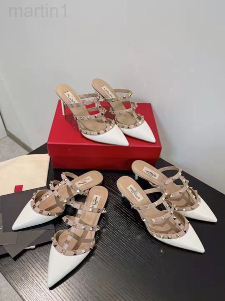 sandals designer v family willow nail sandals 2022 spring style, wear pointed flat slippers, baotou thin heel high-heeled sandals, femalezz7, Black
sandals designer v family willow nail sandals 2022 spring style, wear pointed flat slippers, baotou thin heel high-heeled sandals, femalezz7, Black